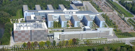 The Leibniz-Rechenzentrum with the High Performence Computing SuperMUC in Garching: an example of the excellent research infrastructure in the Free State