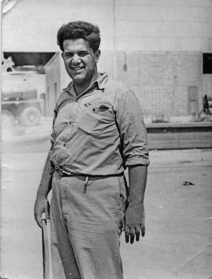 1) Yossef Gutfreund als Soldat, Israel, um 1955
