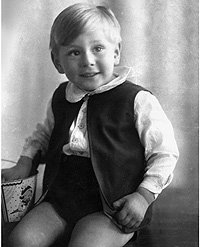2) Amitzur Shapira, Tel Aviv, um 1934