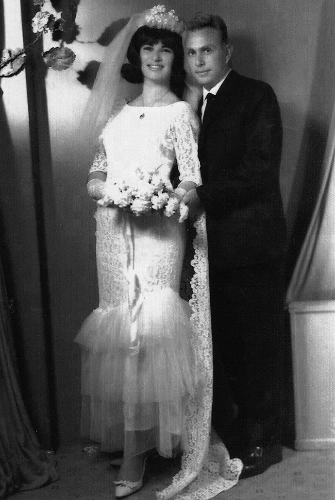 3) Amitzur Shapira und seine zweite Ehefrau Shoshana bei ihrer Hochzeit, Tel Aviv, Dezember 1965