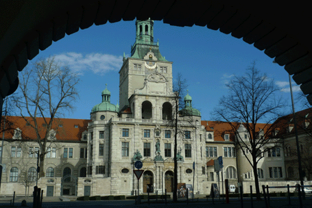 Das Bayerische Nationalmuseum an der Münchner Prinzregentenstraße - einer der bedeutendsten Museumsbauten der Jahrhundertwende