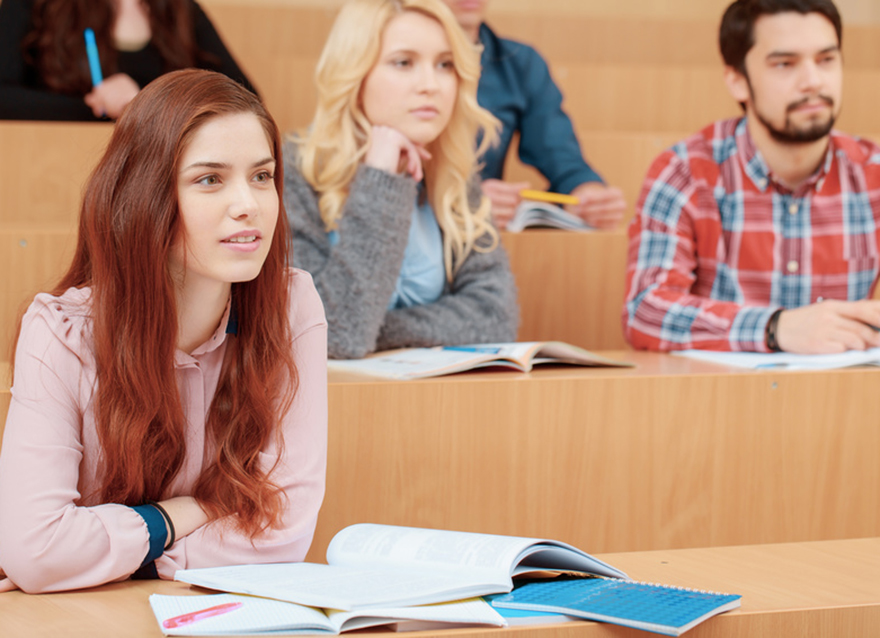 Studierende im Hörsaal