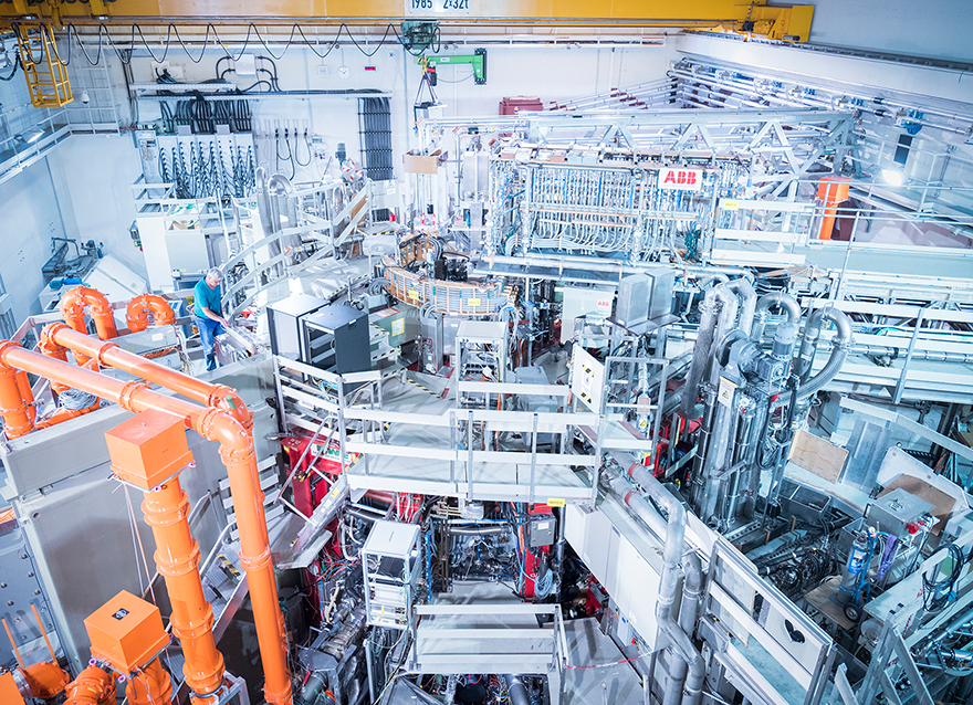 Die Fusionsanlage ASDEX Upgrade des Max-Planck-Instituts für Plasmaphysik in Garching - ein international beachtetes Forschungsinstrument (Foto: IPP, Jan Michael Hosan)