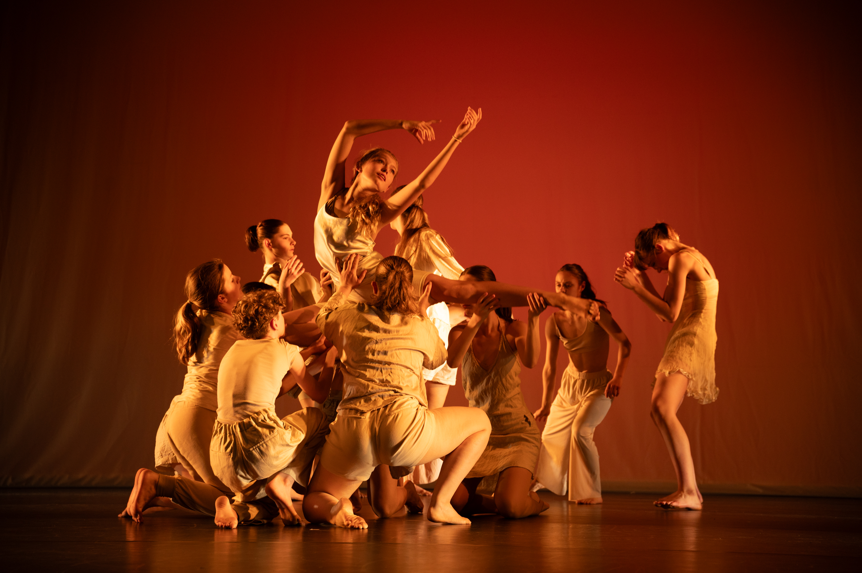 Das internationale Tanzprojekt „Communi(ty)cación“ des Barcelona city Ballet und der Ansbacher Dance Company eMotion wurde aus Mitteln des Kulturfonds 2023 gefördert.
(Foto: Raphael Rother)
