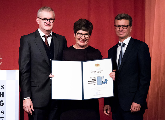 Staatssekretär Bernd Sibler gratulierte Doris und Thomas Höreth