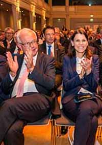 Wissenschaftsministerin Kiechle und der Vorsitzende der CSU-Landtagsfraktion, MdL Kreuzer, beim Festakt