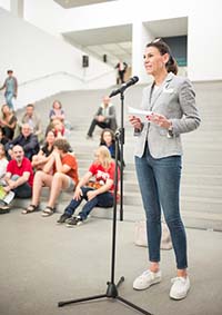 Kunstministerin Kiechle bei ihrer Rede