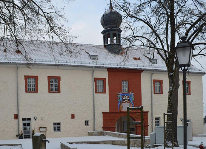Das ehemalige Schloss in Emtmannsberg ist heute wieder ein lebendiger Treffpunkt der Gemeinde