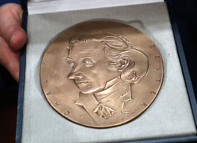 Die Zelter-Plakette erhielten 15 Gesangsensembles