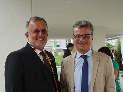 Wissenschaftsminister Bernd Sibler (r.) mit dem Hochschulpräsidenten Prof. Dr. Dr. Jürgen Lehmann