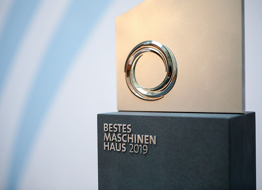 Die Trophäe „Bestes Maschinenhaus 2019“