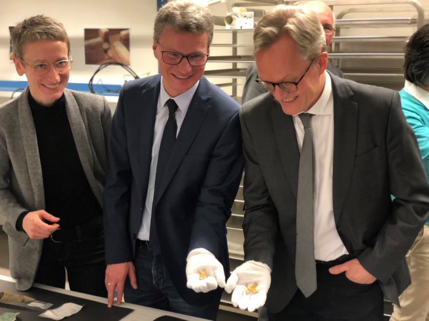 Wissenschafts- und Kunstminister Bernd Sibler (Mitte) mit Generalkonservator Prof. Dipl.-Ing. Architekt Mathias Pfeil und Archäologin Dr. Ruth Sandner