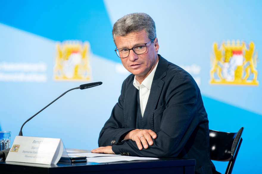 Wissenschaftsminister Bernd Sibler
