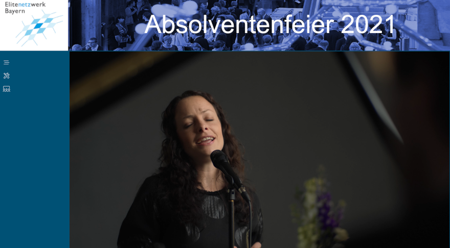 Christina Jung singt im Rahmen der digitalen Abschlussfeier des aktuellen Jahrgangs des Elitenetzwerks Bayern