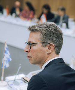 Bayerns Wissenschaftsminister Blume bei der GWK in München (© Axel König/StMWK)