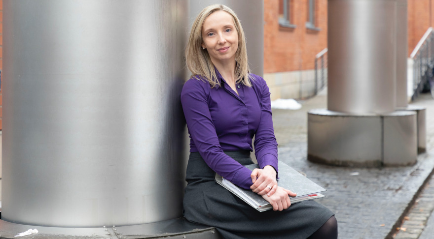 Prof. Dr. Kathrin Castiglione von der FAU Erlangen-Nürnberg erhält für das Jahr 2021 den „Preis für gute Lehre“ (© FAU/Giulia Iannicelli)