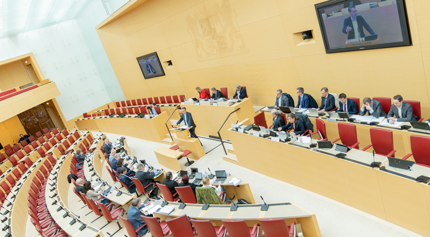 Staatsminister Blume zog Bilanz im Ausschuss für Wissenschaft und Kunst (© StMWK/Axel König)