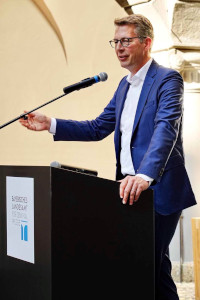 Kunstminister Blume spricht bei der Verleihung (© Wolfgang Maria Weber)