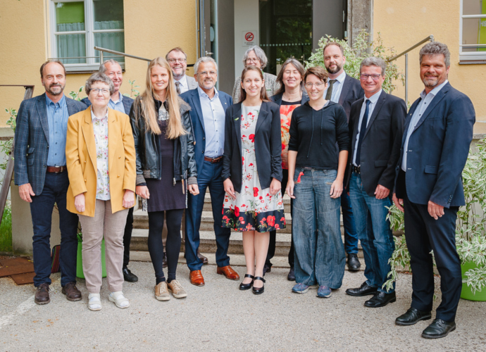 Wissenschaftsminister Bernd Sibler (2. v.r.) bei der Preisübergabe